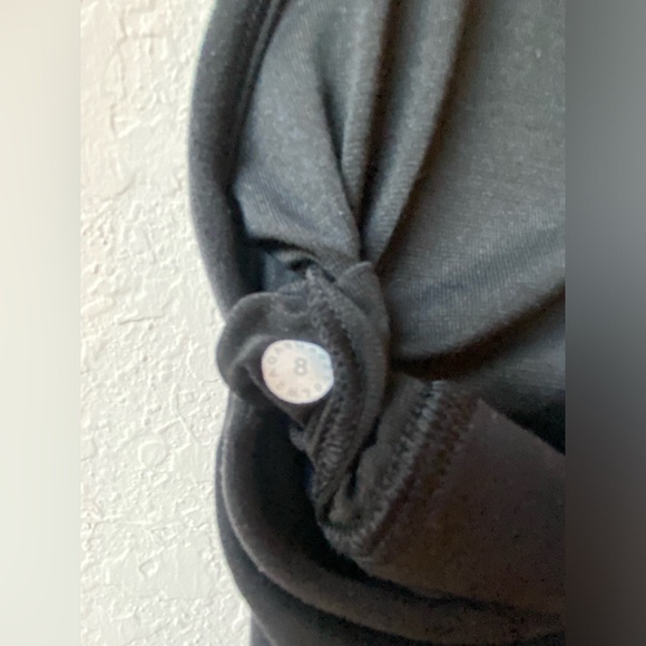 Lululemon Flow Y Bra *Nulu in Black ~ Size 8 - Picture 6 of 6